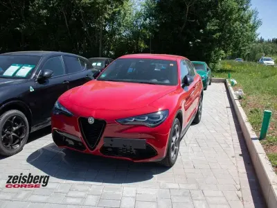 Gebraucht Alfa Romeo Stelvio Sprint 209 PS (153 kW) 2024 Rot SUV