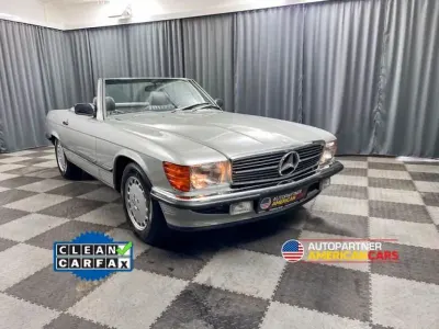 Używany Mercedes 560 231 KM (169 kW) 1987 Srebrny Kabriolet