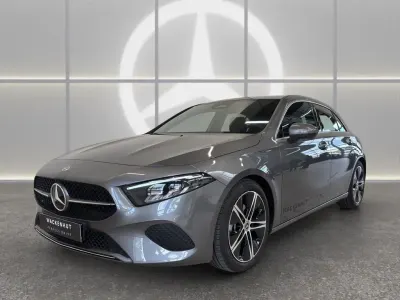 Gebraucht Mercedes A200 Advanced Plus 163 PS (119 kW) 2026 Grau Limousine