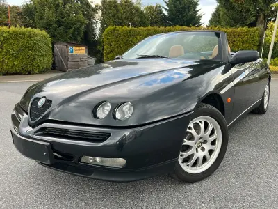 Second-hand Alfa Romeo Spider 150 CP (110 kW) 1997 Negru Cabrio