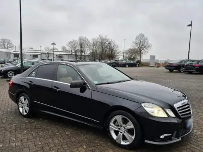 Gebraucht Mercedes E220 170 PS (125 kW) 2009 Schwarz Limousine