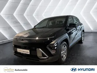 Neu Hyundai Kona Select 150 PS (110 kW) 2026 Schwarz SUV