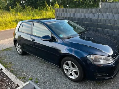 Gebraucht VW Golf VII 122 PS (89 kW) 2014 Blau Kleinwagen