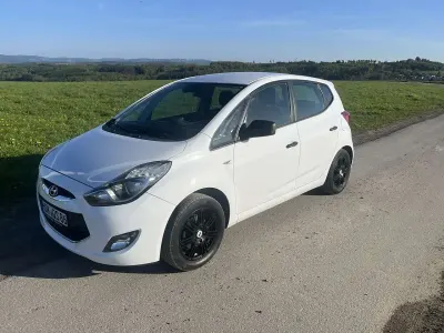 Gebraucht Hyundai ix20 Comfort 90 PS (66 kW) 2011 Kleinwagen