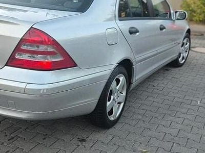 Mercedes C220