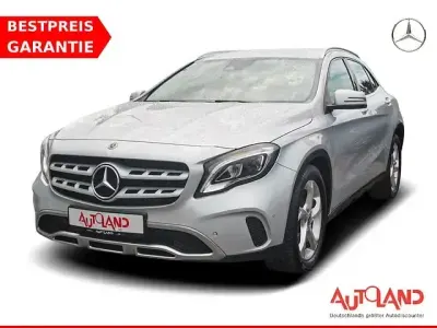 Gebraucht Mercedes GLA180 Style 122 PS (89 kW) 2019 Silber SUV