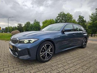 Arctic race blue metallic Gebraucht 2024 BMW 330 M Sport Kombi | 39.450 € (Fairer Preis)
