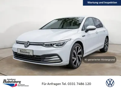 Gebraucht VW Golf VIII Style 150 PS (110 kW) 2024 Weiß Limousine