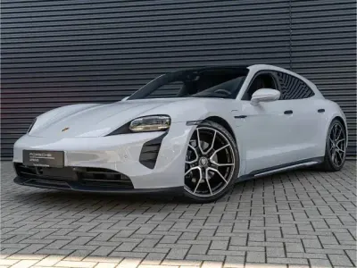 Usata Porsche Taycan Sport Turismo 419 kW (571 CV) 2022 Grigio Station wagon