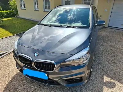 Gebraucht BMW 218 Active Tourer 136 PS (100 kW) 2016 Silber Van / Kleinbus
