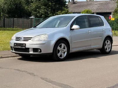 Gebraucht VW Golf VI United 102 PS (75 kW) 2008 Silber Kleinwagen
