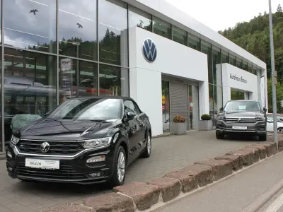 Gebraucht VW T-Roc Cabriolet R-line 150 PS (110 kW) 2022 Schwarz Cabrio