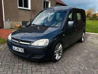 Usata Opel Combo 101 CV (74 kW) 2007 Blu Monovolume