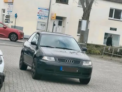 Second-hand Audi A3 Sport 125 CP (91 kW) 2000 Negru Hatchback