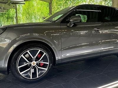Gebraucht Porsche Cayenne S E-Hybrid 519 PS (381 kW) 2024 Grau SUV