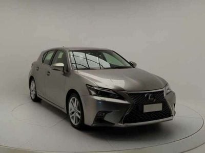 Lexus CT200h
