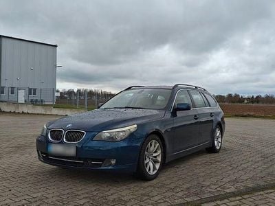 Gebraucht BMW 550 367 PS (269 kW) 2009 Blau Kombi