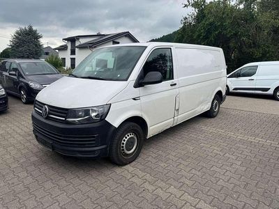 Gebraucht VW Transporter 102 PS (75 kW) 2018 Candyweiß Van