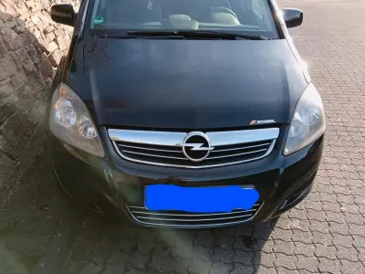 Gebraucht Opel Zafira 120 PS (88 kW) 2010 Schwarz Van / Kleinbus