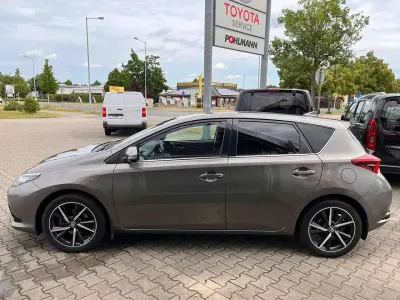 Gebraucht Toyota Auris Edition-S 116 PS (85 kW) 2017 Gray metallic Kleinwagen