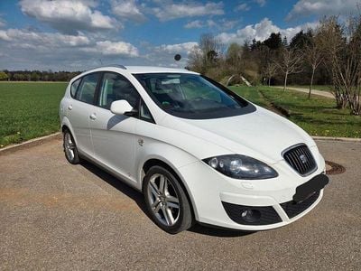 Begagnad Seat Altea Copa 125 HK (91 kW) 2012 Vit Minibuss