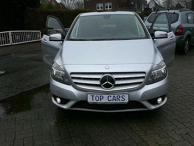 Gebraucht Mercedes B180 122 PS (89 kW) 2013 Polarsilber  metalliclack Van / Kleinbus