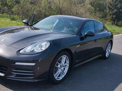 Porsche Panamera 4