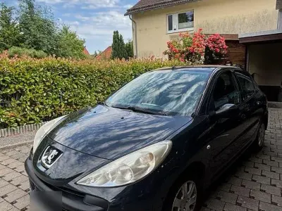 Gebraucht Peugeot 206 60 PS (44 kW) 2009 Blau Limousine