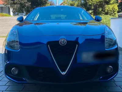 Gebraucht Alfa Romeo Giulietta 120 PS (88 kW) 2016 Blau Kleinwagen