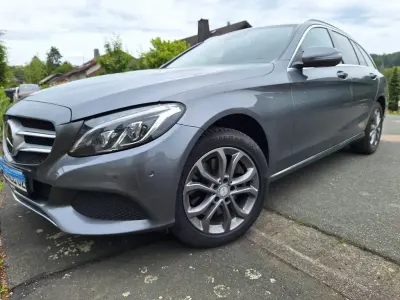 Gebraucht Mercedes C250 Avantgarde 204 PS (150 kW) 2016 Grau Limousine