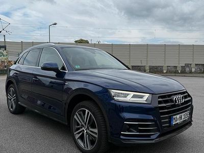 Blau Gebraucht 2020 Audi Q5 Comfort SUV | 27.500 € (Guter Preis)