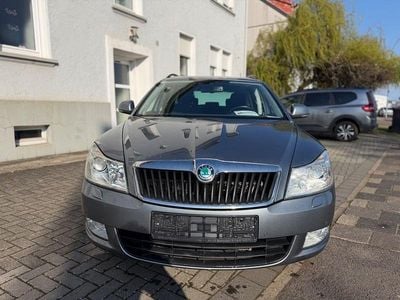 Gebraucht Skoda Octavia Ambition 140 PS (102 kW) 2013 Grau Kombi