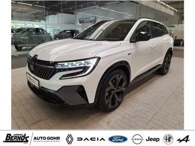 Gebraucht Renault Austral Iconic Esprit Alpine 200 PS (147 kW) 2023 Perlmutt weiss metallic (metallic) SUV