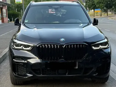 Gebraucht BMW X5 Performance 286 PS (210 kW) 2023 Schwarz SUV