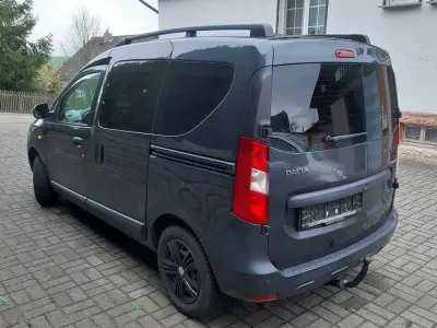Gebraucht Dacia Dokker Ambiance 102 PS (75 kW) 2017 Grau Van / Kleinbus