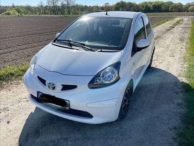Usata Toyota Aygo 68 CV (50 kW) 2009 Bianco Utilitaria