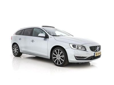 Gebraucht Volvo V60 Momentum 288 PS (211 kW) 2016 Grau Kombi