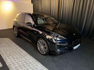 Second-hand Porsche Cayenne Turbo S 680 CP (500 kW) 2023 Albastru SUV