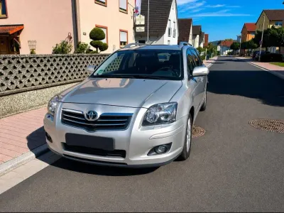Gebraucht Toyota Avensis 177 PS (130 kW) 2006 Silber Kombi