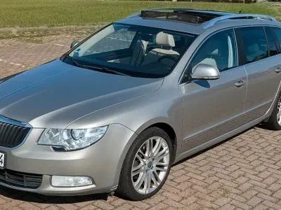 Gebraucht Skoda Superb Elegance 170 PS (125 kW) 2011 Beige Limousine