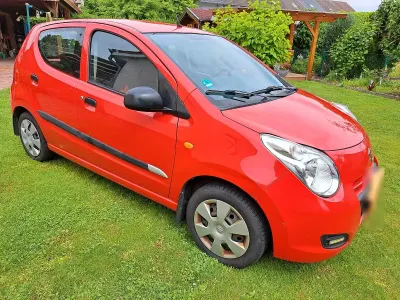 Gebraucht Suzuki Alto Club 68 PS (50 kW) 2010 Rot Kleinwagen
