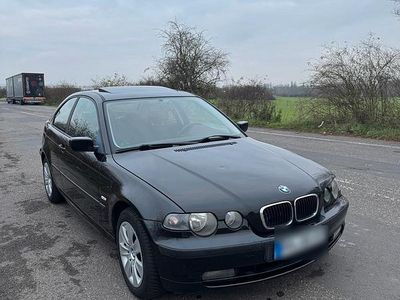 Schwarz Gebraucht 2003 BMW 316 Kleinwagen | 2.850 € (Etwas zu teuer)