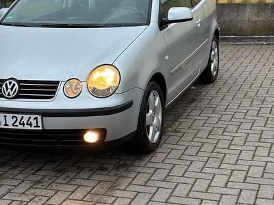 Grau Gebraucht 2004 VW Polo Kleinwagen | 700 € (Guter Preis)
