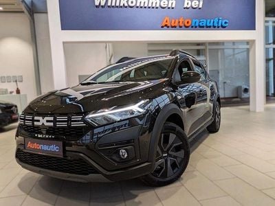 Schwarz Gebraucht 2024 Dacia Sandero Stepway Limousine | 15.800 € (Fairer Preis)
