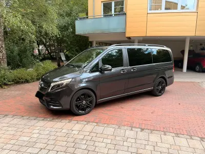 Gebraucht Mercedes V300 Avantgarde Edition 239 PS (175 kW) 2020 Grau Van / Kleinbus