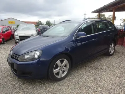 Gebraucht VW Golf VI Comfortline 105 PS (77 kW) 2010 Blau Kombi