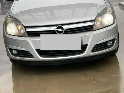 Gebraucht Opel Astra 90 PS (66 kW) 2004 Silber Kombi