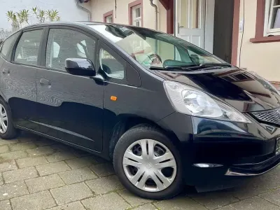 Second-hand Honda Jazz Trend 90 CP (66 kW) 2009 Negru Hatchback