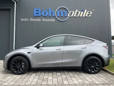 Usata Tesla Model Y 378 kW (514 CV) 2024 Argento SUV