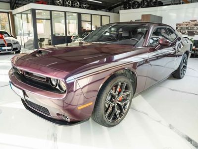 Violett Gebraucht 2020 Dodge Challenger Coupé | 26.990 € (Fairer Preis)